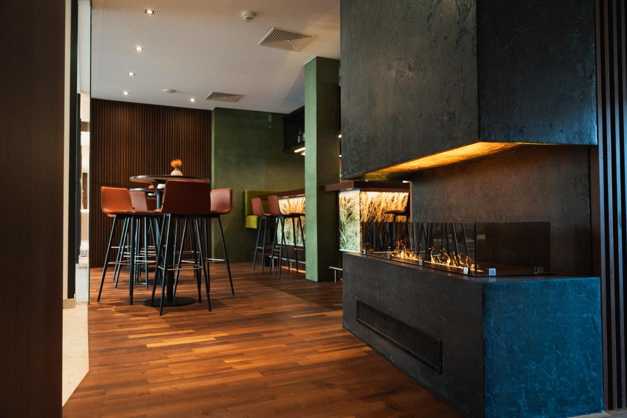 Alphotel Innsbruck Esterno foto